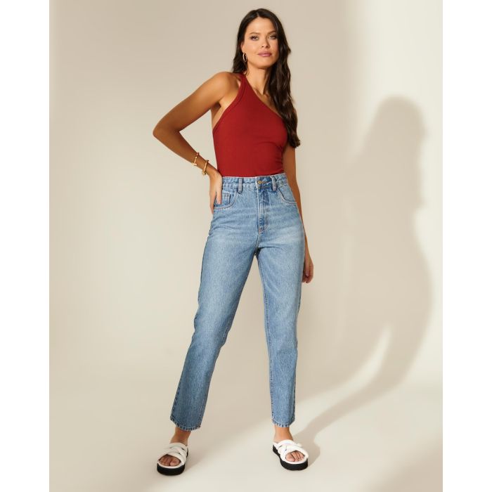 Calça jeans mom